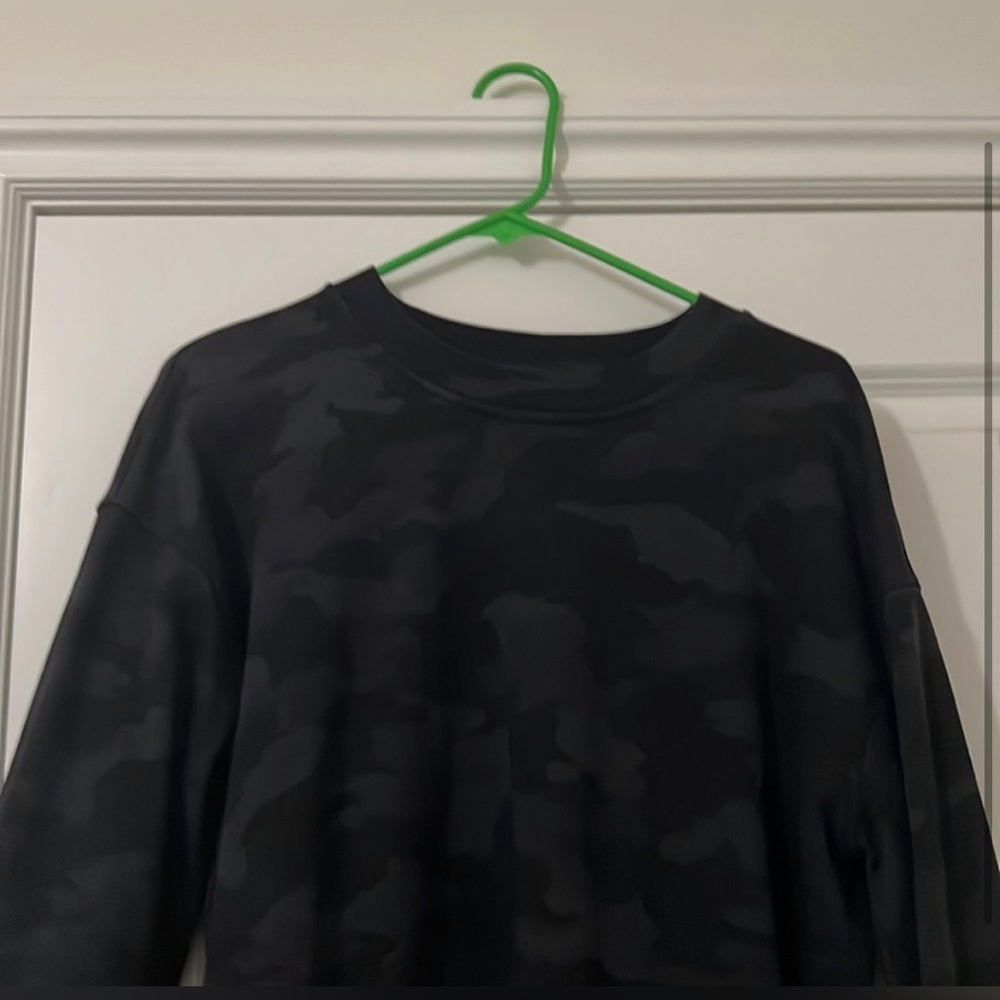 Lululemon perfectly oversized crew